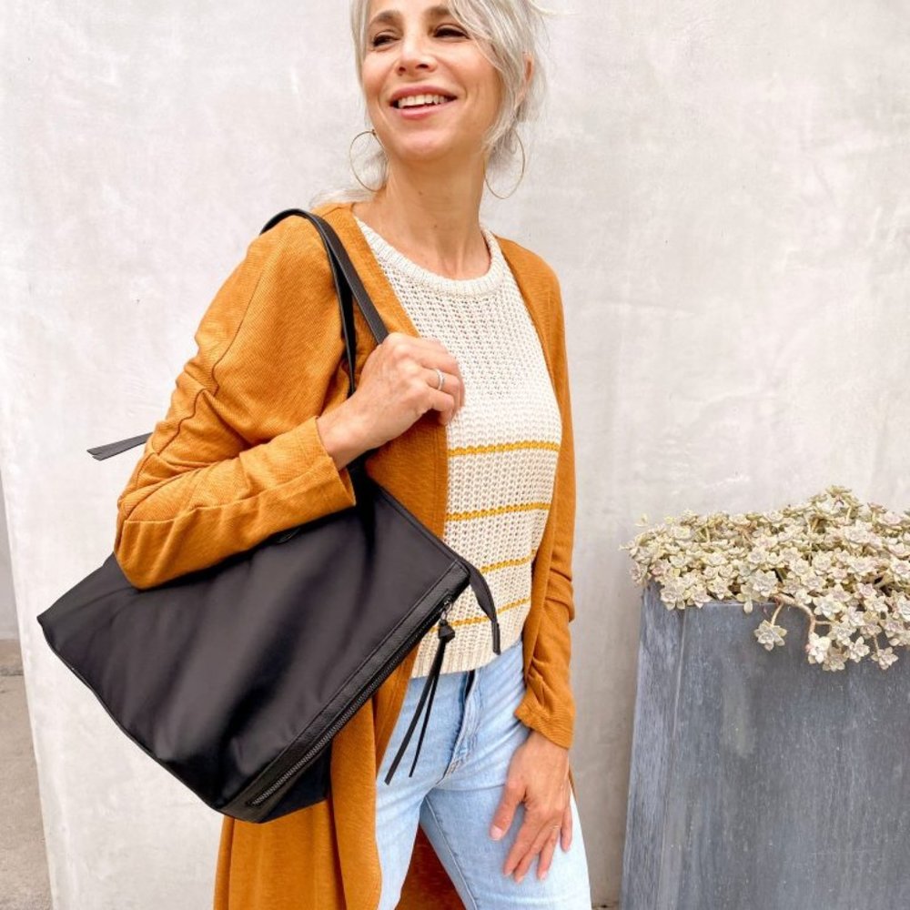 NWT Botkier New York Bond Tote Bag - Picture 3 of 6